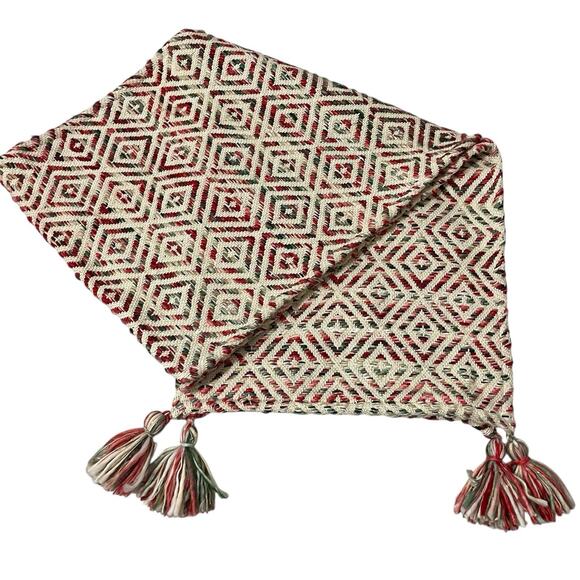 ASPEN Woven Table Runner Tassel Ends Red Green White Diamond Pattern Metallic - Picture 2 of 8